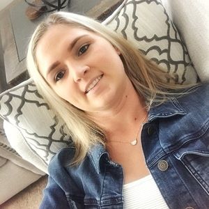 Meet your Posher, Rebecca